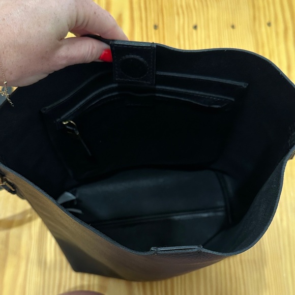 Madewell Black Leather Bucket Bag - Picture 3 of 15